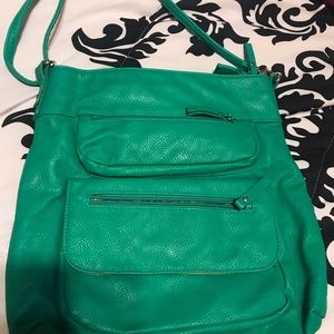 Crossbody green